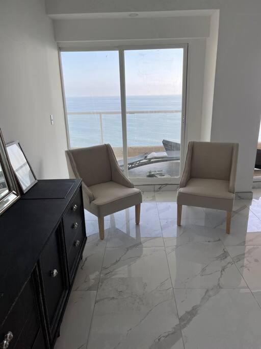 Beachfront 4 Bedroom Penthouse - Pool Steps To Beach & Mins To Downtown Rosarito Exterior photo